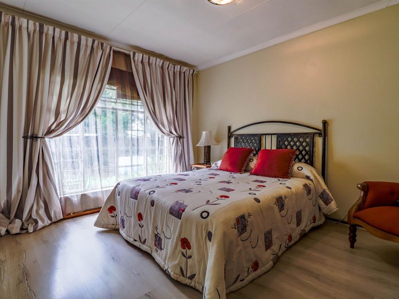 Spacious 4-Bedroom Home with Inverter and Backup Battery - Photo 6