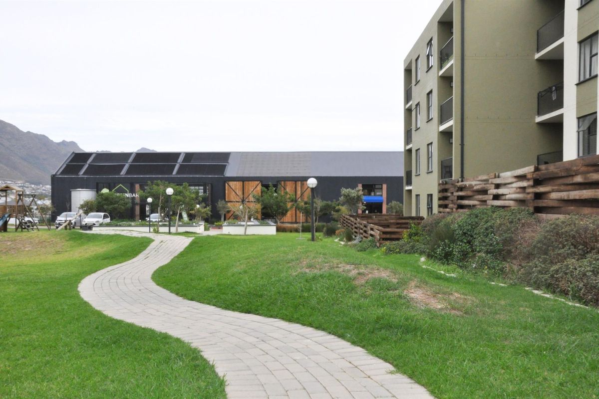 2 Bedroom Apartment in Greenbay Eco Estate - To Rent - Photo 2