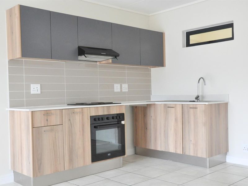 2 Bedroom Apartment in Greenbay Eco Estate - To Rent - Photo 6