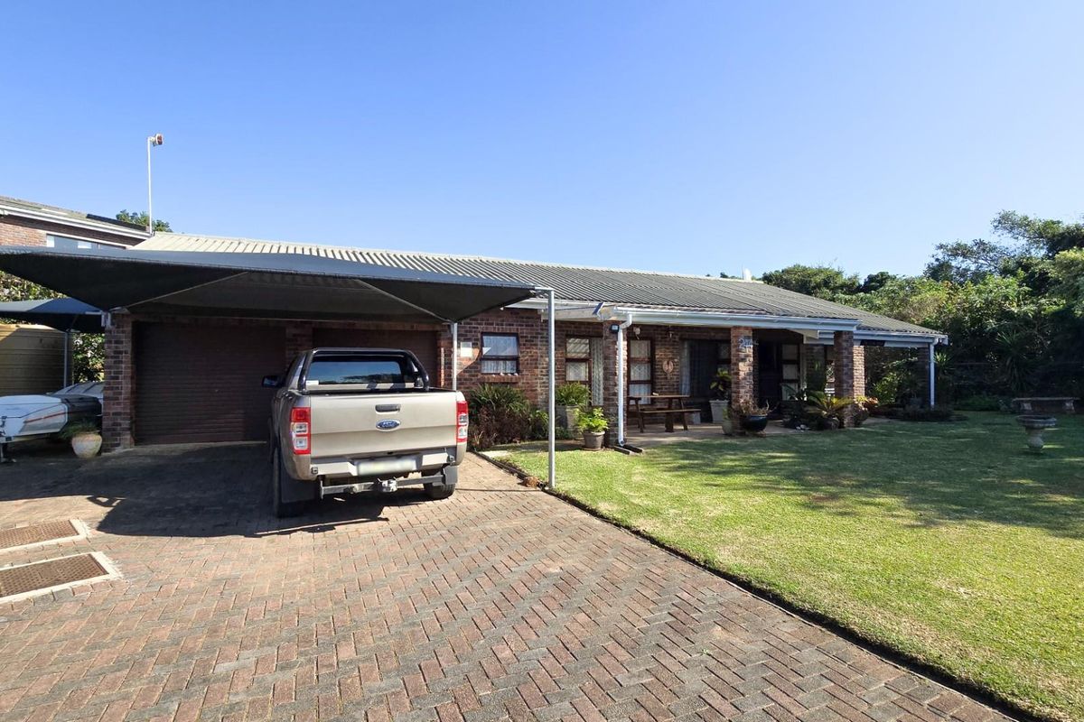 Charming Coastal Family Home - Just a Short Stroll to the Beach - Photo 4