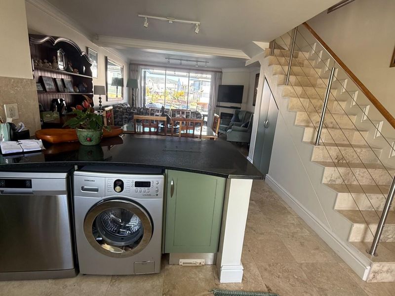 Duplex For Sale in Knysna Quays Knysna Central Knysna Western Cape - Photo 4