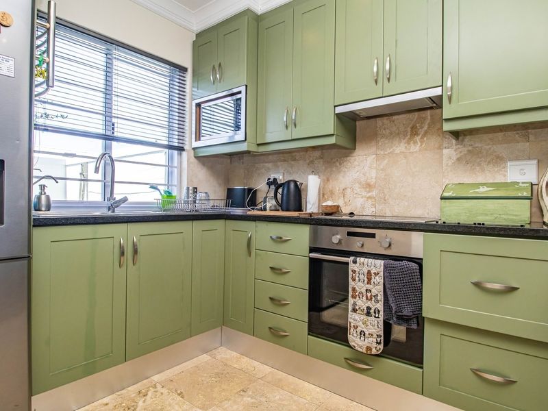 Duplex For Sale in Knysna Quays Knysna Central Knysna Western Cape - Photo 4