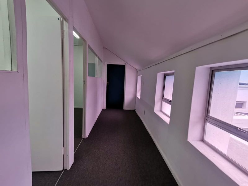 Professional Office Space To Let in Central Paarl - Photo 8