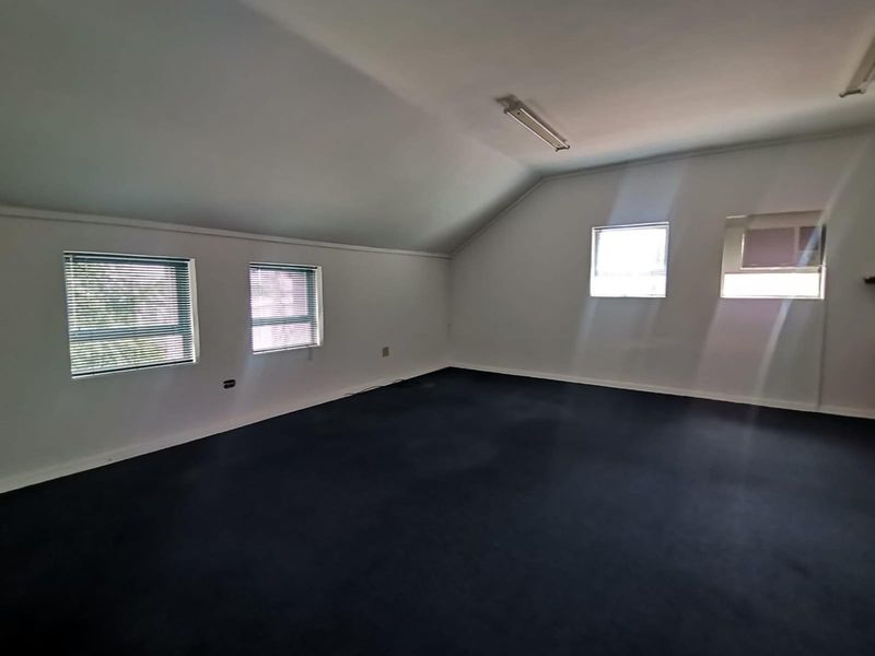 Professional Office Space To Let in Central Paarl - Photo 6