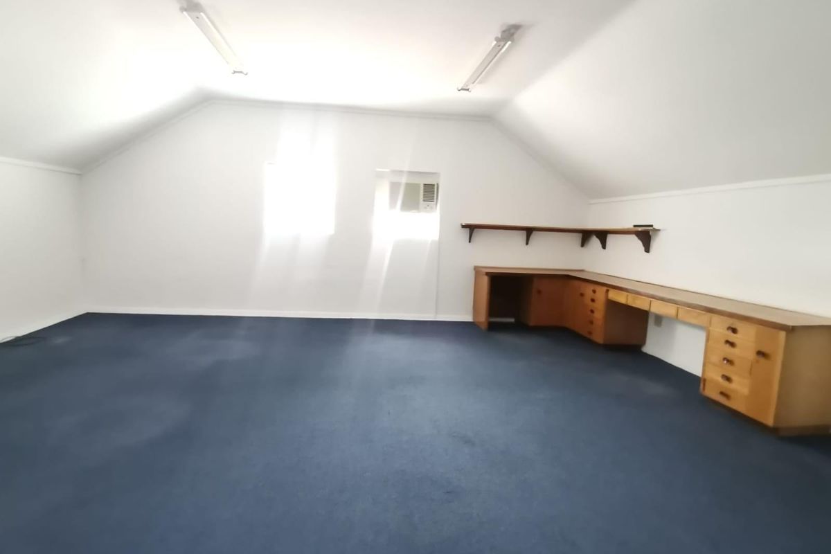 Professional Office Space To Let in Central Paarl - Photo 3