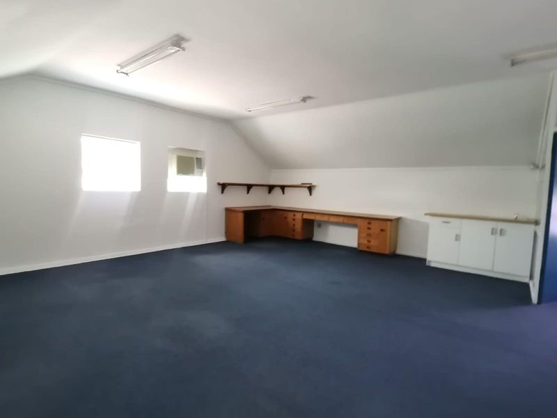 Professional Office Space To Let in Central Paarl - Photo 4