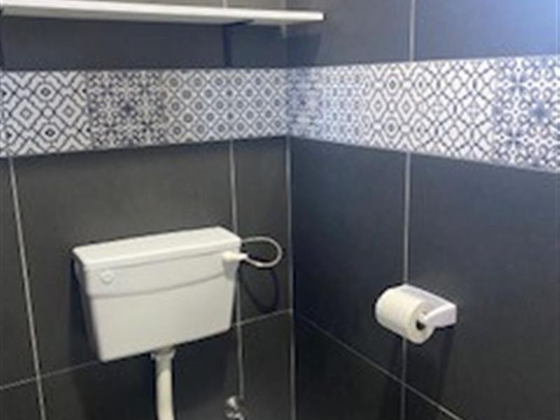 APARTMENT IN Imam Rd CLAREMONT FOR ONE PERSON ONLY - Photo 10