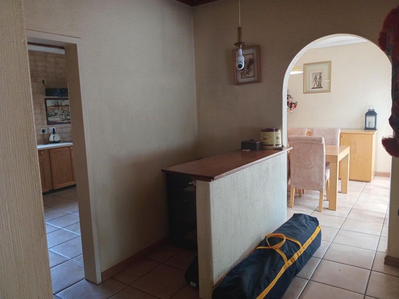 House For Sale in Sunward Park, Boksburg - Photo 4