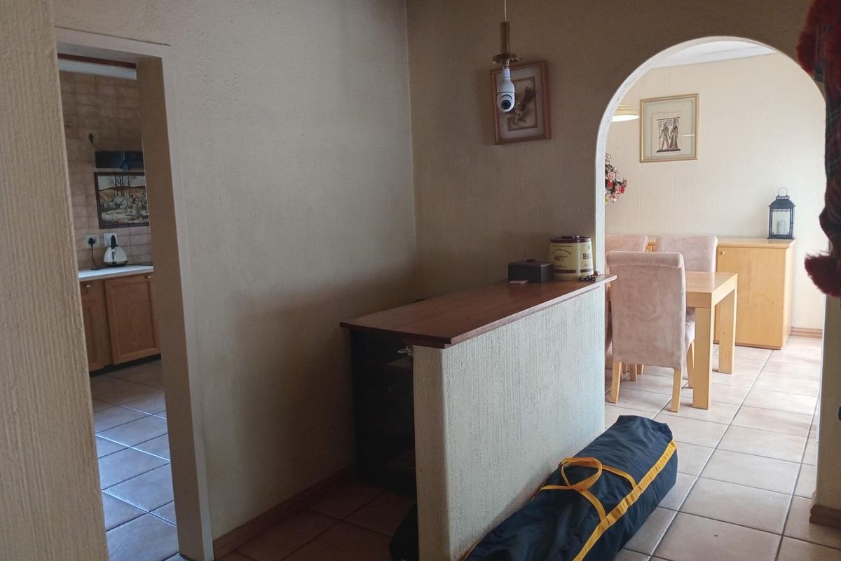 House For Sale in Sunward Park, Boksburg - Photo 4