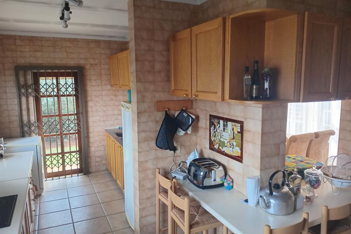 House For Sale in Sunward Park, Boksburg - Photo 5