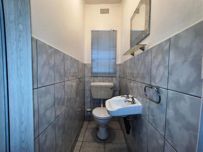 Townhouse For Sale in Bergbron, Roodepoort - Photo 7