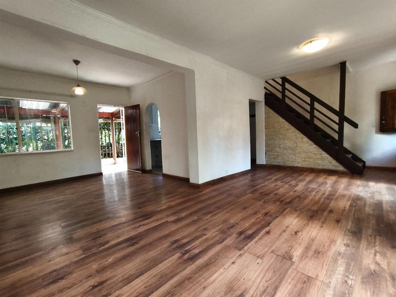 Townhouse For Sale in Bergbron, Roodepoort - Photo 4