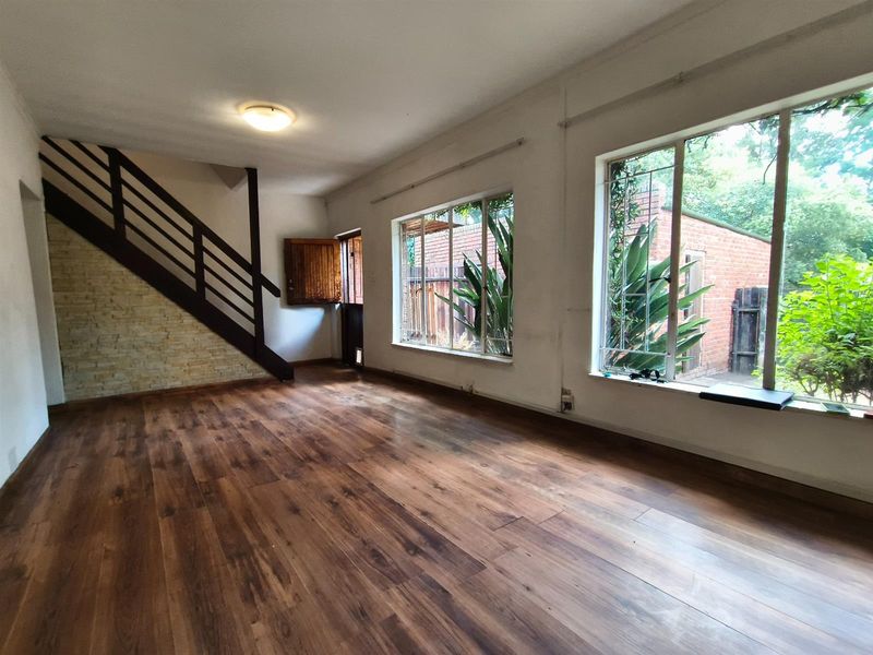 Townhouse For Sale in Bergbron, Roodepoort - Photo 3