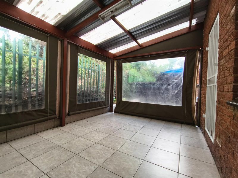 Townhouse For Sale in Bergbron, Roodepoort - Photo 7