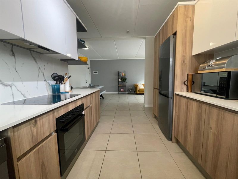 Apartment For Sale in Sandown, Blouberg - Photo 6