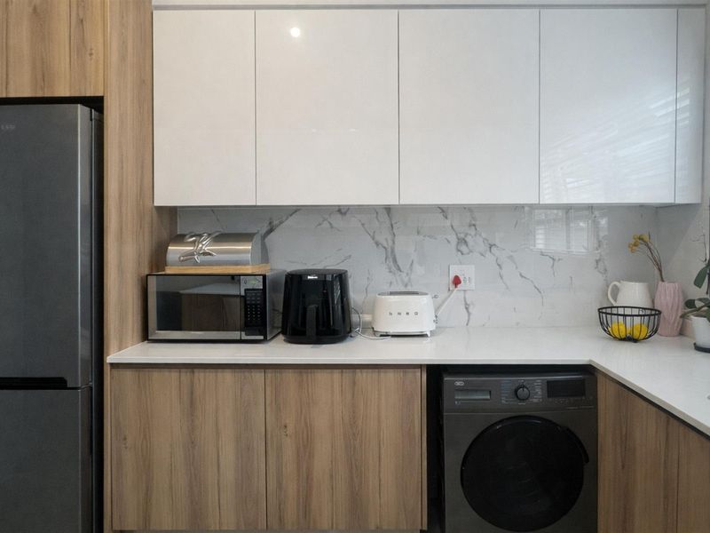 Apartment For Sale in Sandown, Blouberg - Photo 8