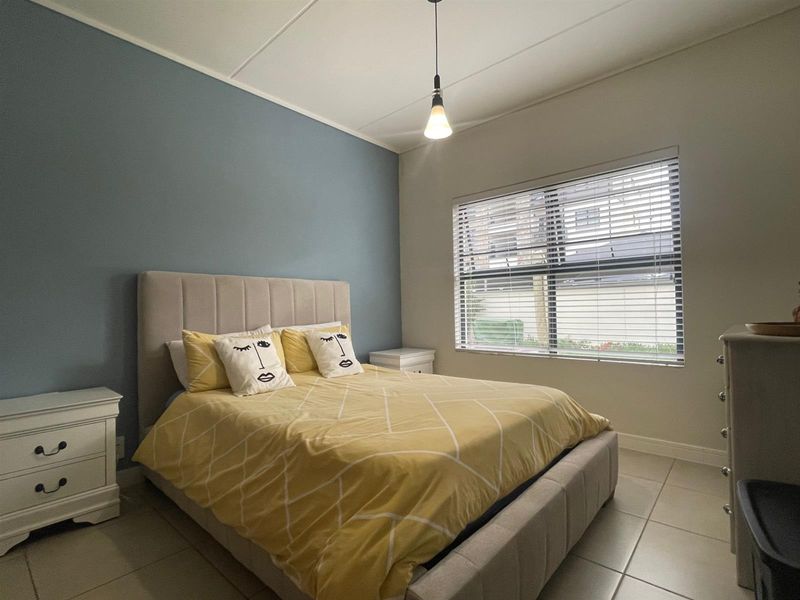 Apartment For Sale in Sandown, Blouberg - Photo 9