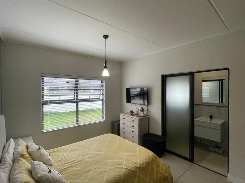 Apartment For Sale in Sandown, Blouberg - Photo 10