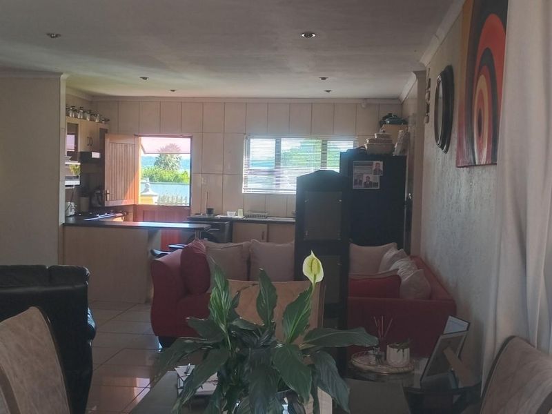 Townhouse To Rent in Aviary Hill, Newcastle, KwaZulu Natal - Photo 8