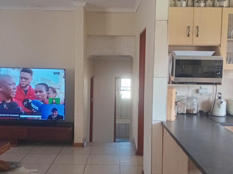 Townhouse To Rent in Aviary Hill, Newcastle, KwaZulu Natal - Photo 5