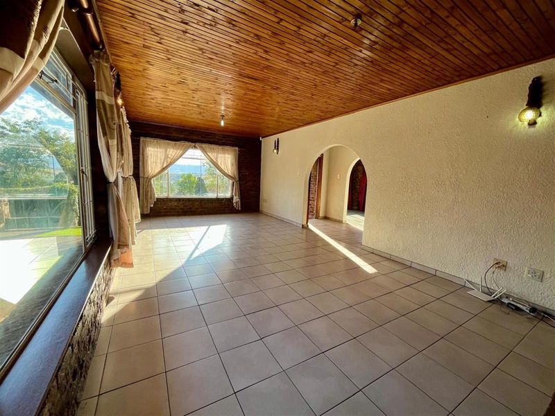 Sunset Views That Will Steal Your Heart - 3 Bedroom Home in Signal Hill - Photo 4