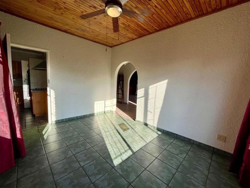 Sunset Views That Will Steal Your Heart - 3 Bedroom Home in Signal Hill - Photo 7