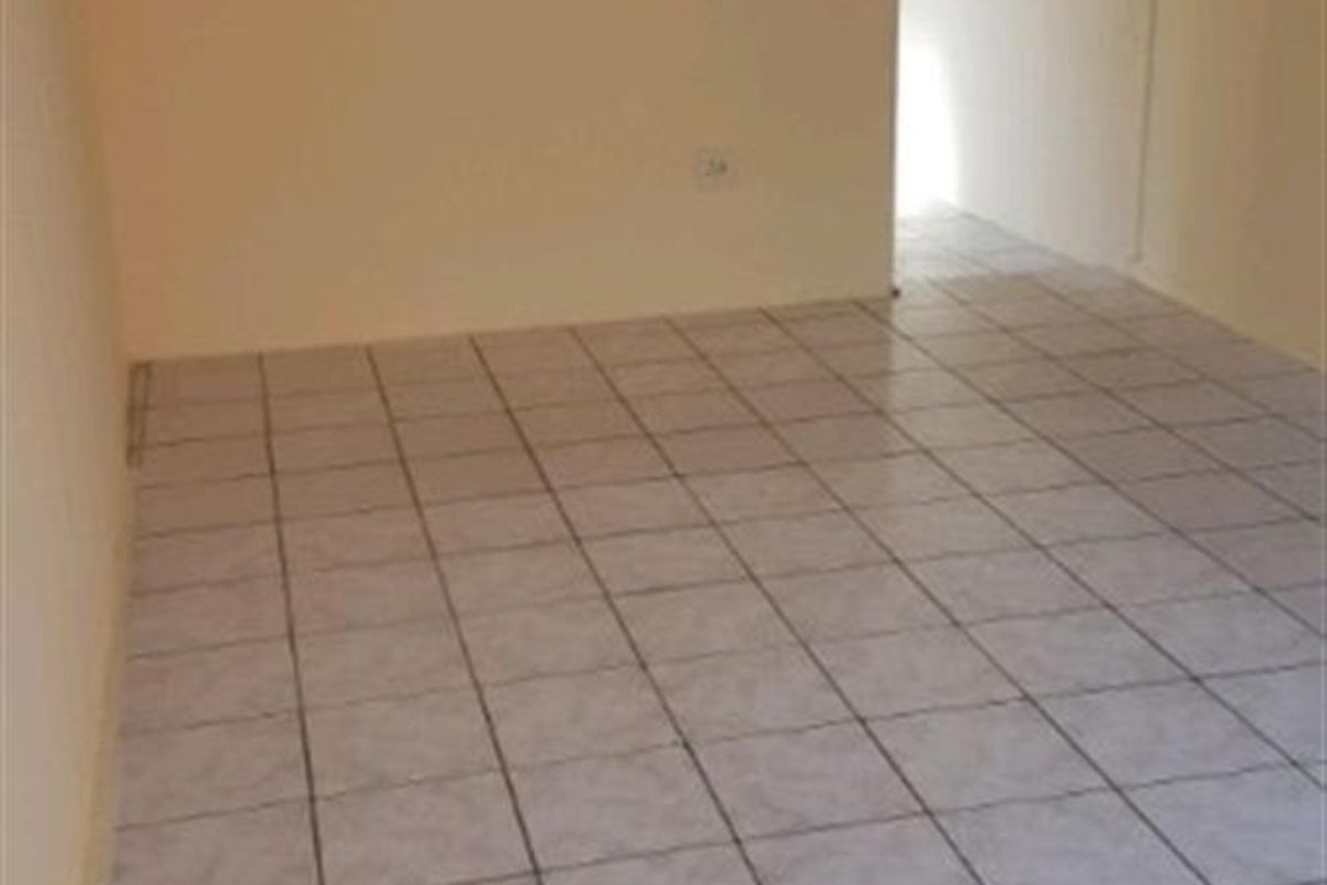 Apartment To Rent in Grosvenor, Bluff, Durban, KwaZulu Natal - Photo 3