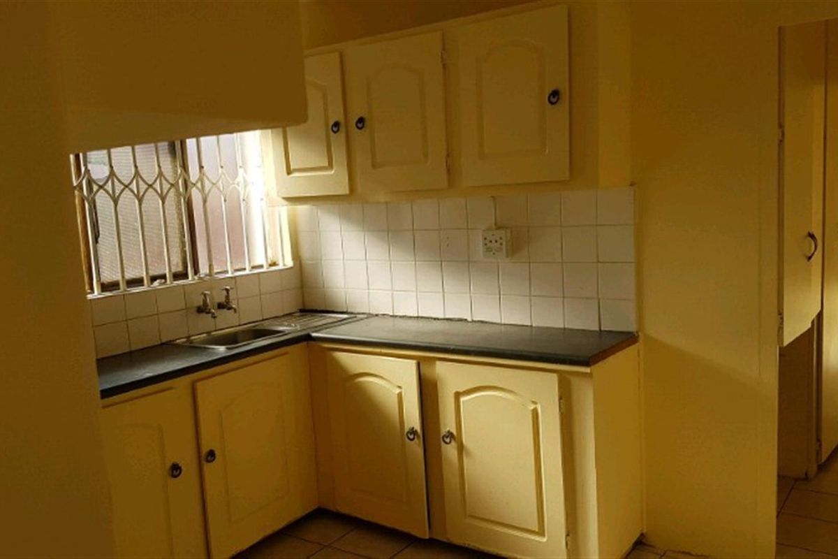 Apartment To Rent in Grosvenor, Bluff, Durban, KwaZulu Natal - Photo 4