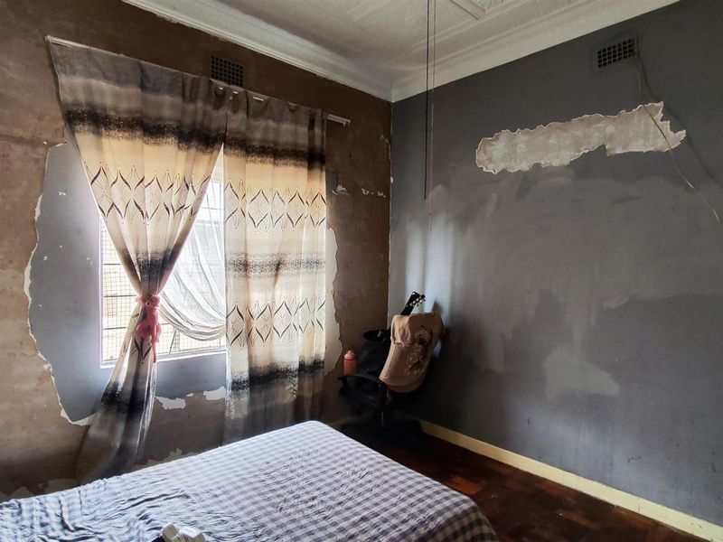 The Ultimate Fixer-Upper in Heart of Florentia - Photo 8