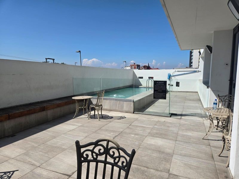 Close to Groote Schuur an most Amenities fully funished Apartment To Rent in Woodstock, Cape Town - Photo 9