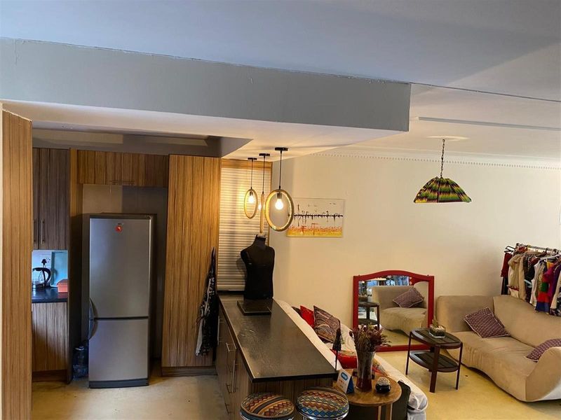 Duplex For Sale in Windsor West, Windsor, Randburg - Photo 3