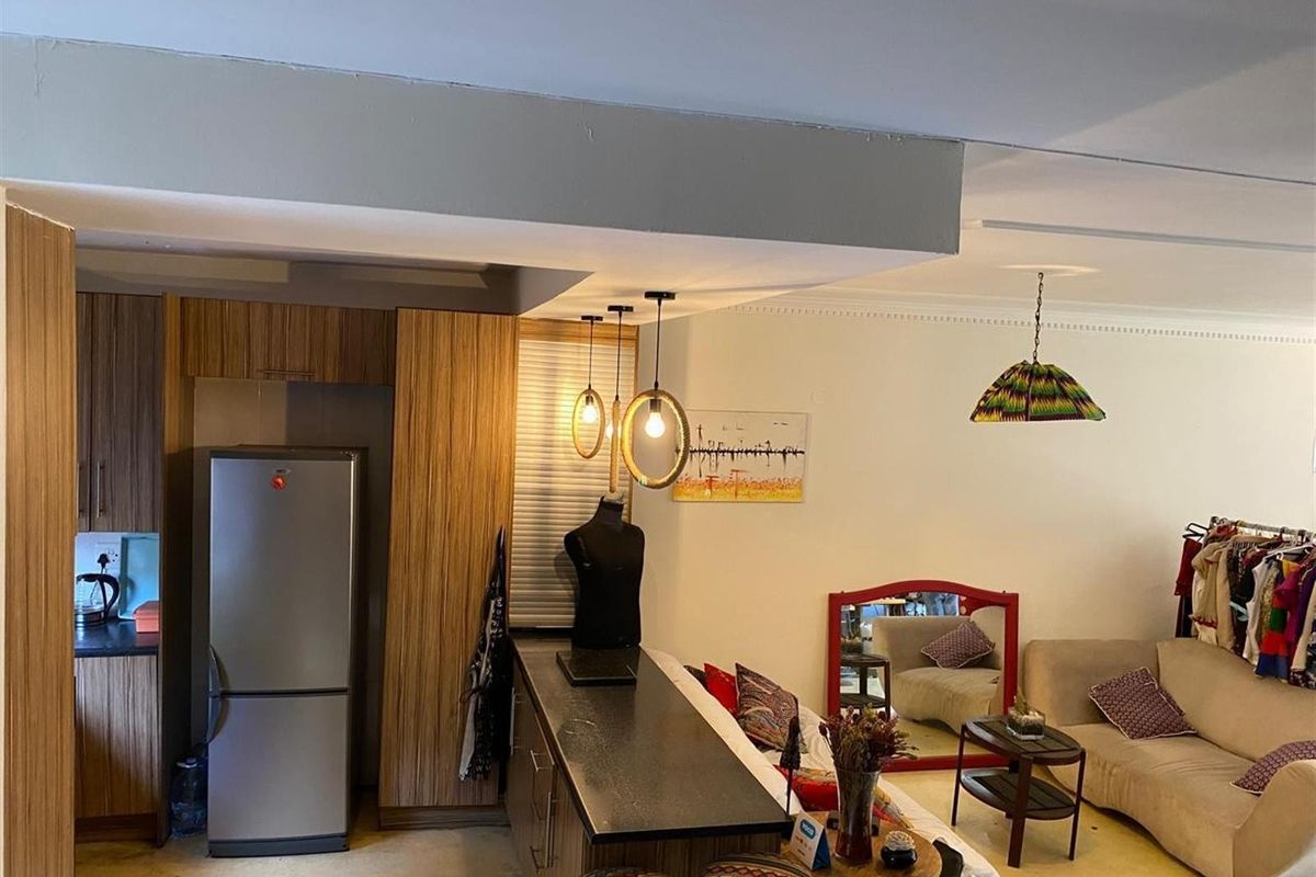 Duplex For Sale in Windsor West, Windsor, Randburg - Photo 3