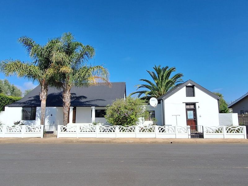 House For Sale in Riversdale - Photo 2