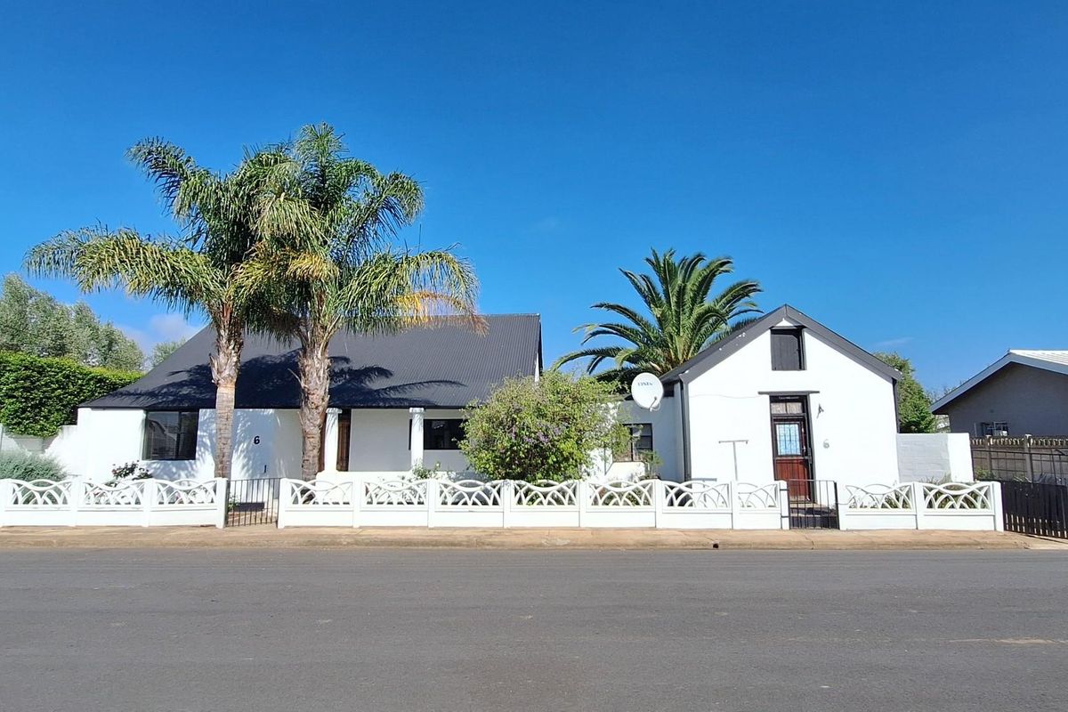 House For Sale in Riversdale - Photo 2