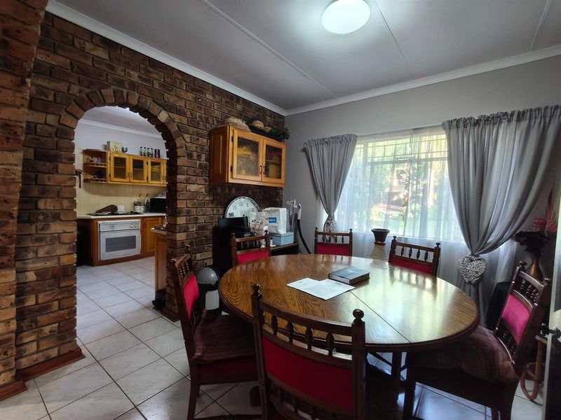 House For Sale in Sonheuwel Ext 1, Sonheuwel, Nelspruit - Photo 6
