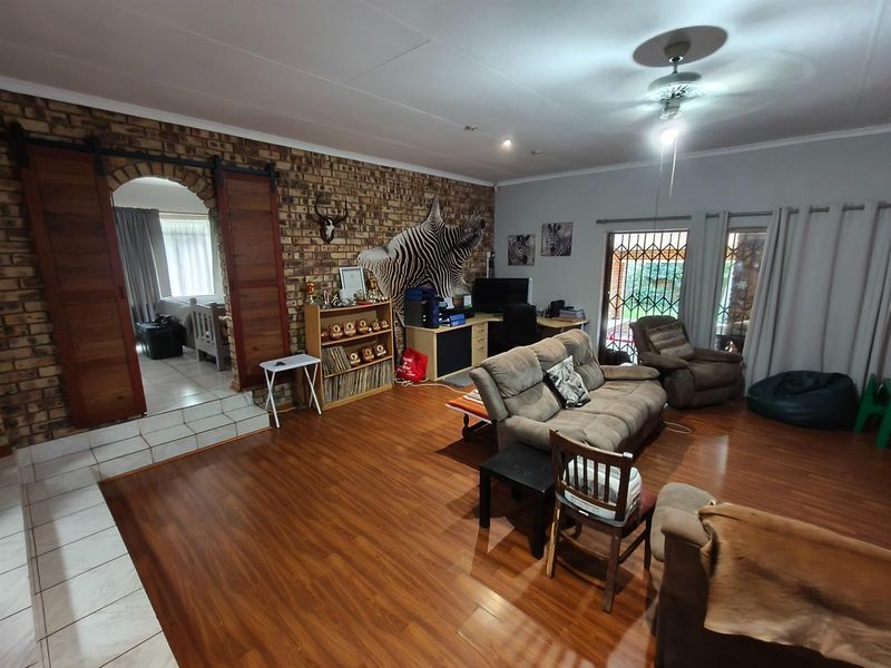 House For Sale in Sonheuwel Ext 1, Sonheuwel, Nelspruit - Photo 8