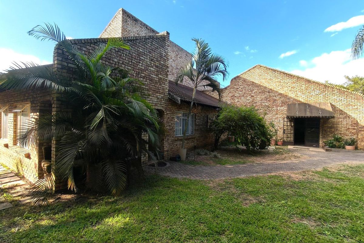 House For Sale in Sonheuwel Ext 1, Sonheuwel, Nelspruit - Photo 2