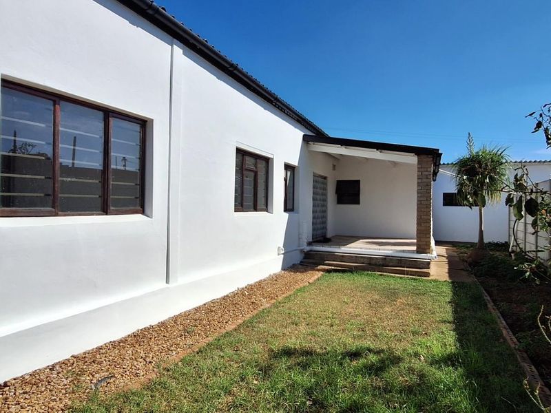 House for Sale in Riversdale - Photo 3