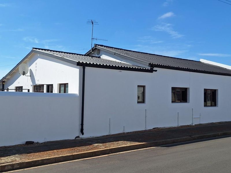 House for Sale in Riversdale - Photo 2