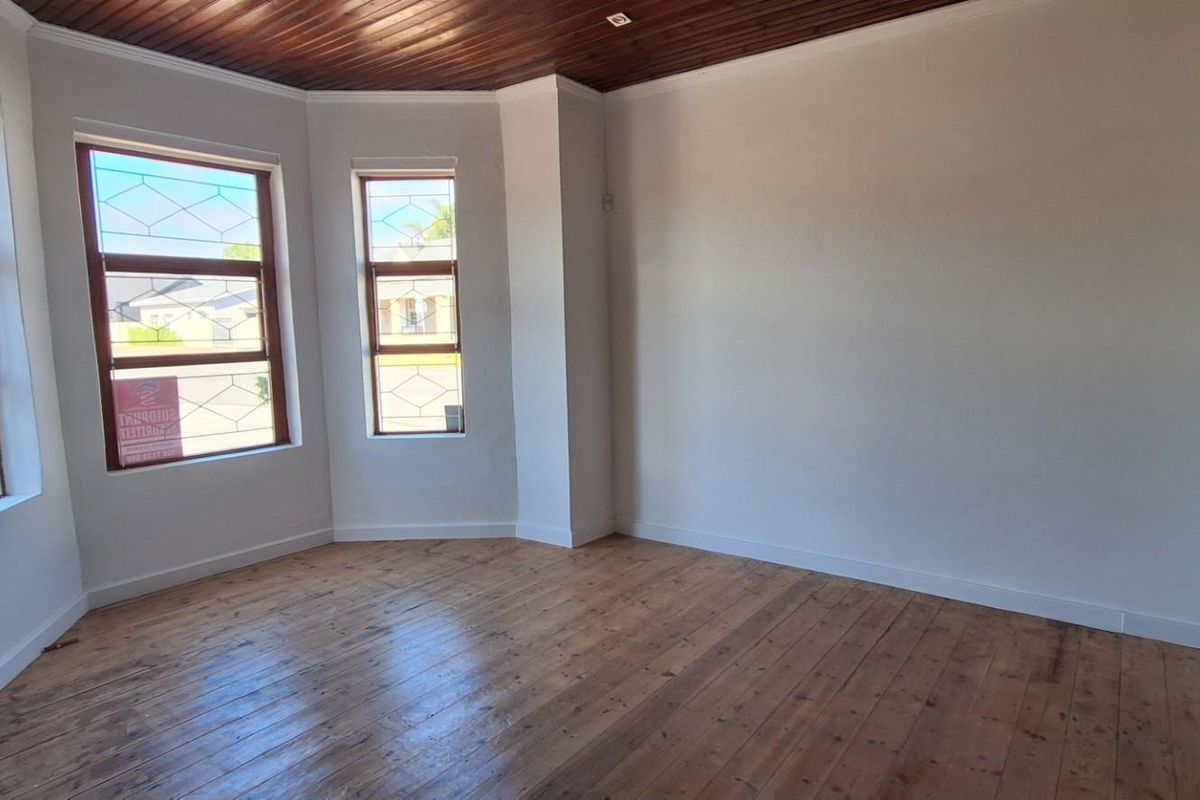 House UNDER OFFER in Riversdale - Photo 5