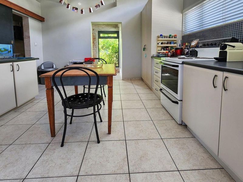 Apartment To Rent in Knysna - Photo 8