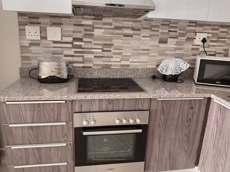 Stunning spacious apartment not to be missed - Photo 2