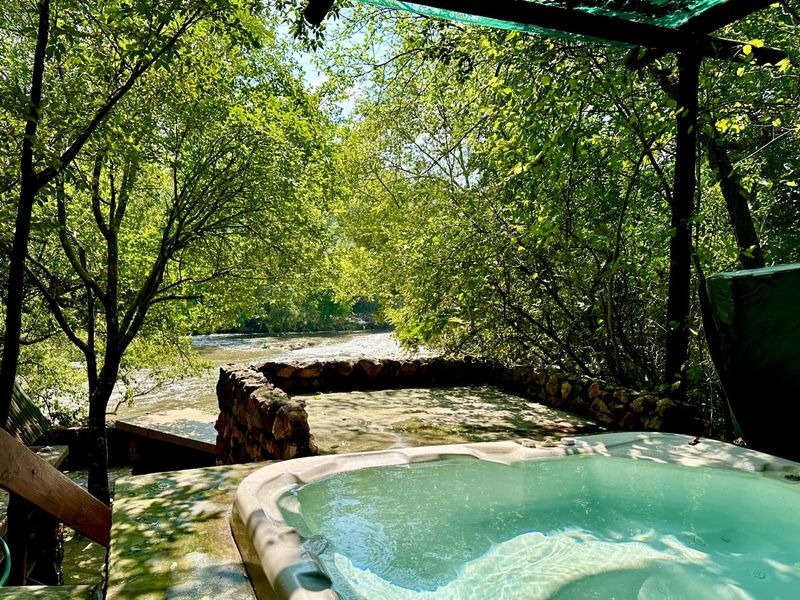Exquisite 5-Hectare Guest Farm in the Crocodile River Reserve Lanseria - Photo 2