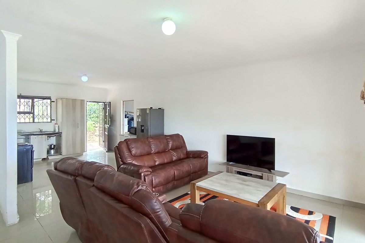 Modern 3-bedroom house for sale - Photo 3