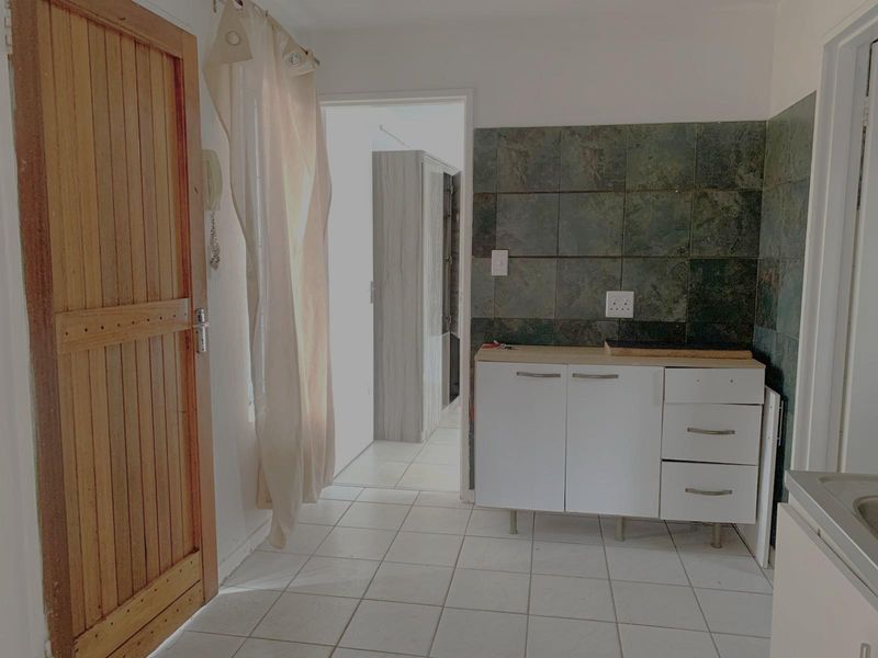 Cozy 1-Bedroom Apartment Available Immediately in Scottsvillel - Photo 6