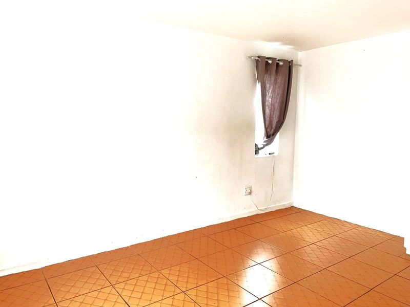 Cozy 1-Bedroom Apartment Available Immediately in Scottsvillel - Photo 4