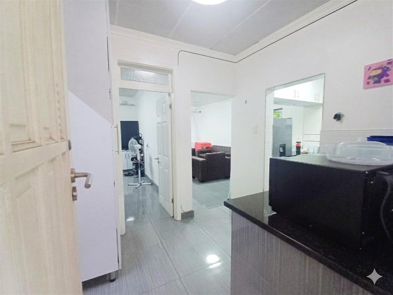 Modern 1.5 Bedroom Musgrave Apartment with Stunning Harbour Views For Rent - Photo 2