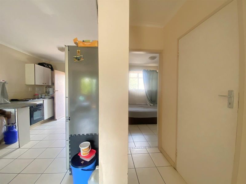 Cozy First Floor Apartment in Security Complex - Photo 8