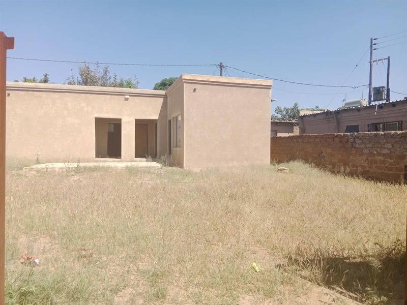 Prime Stand for Sale in Mabopane Slovo, Excellent Investment Opportunity - Photo 4
