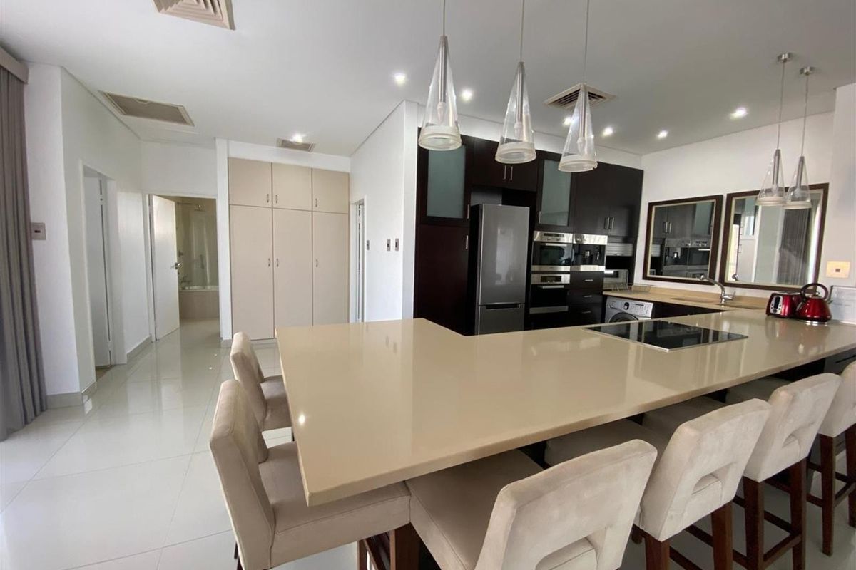SPACIOUS FULLY FURNISHED 3  BED APARTMENT AT PRIME UMHLANGA ADDRESS - Photo 3